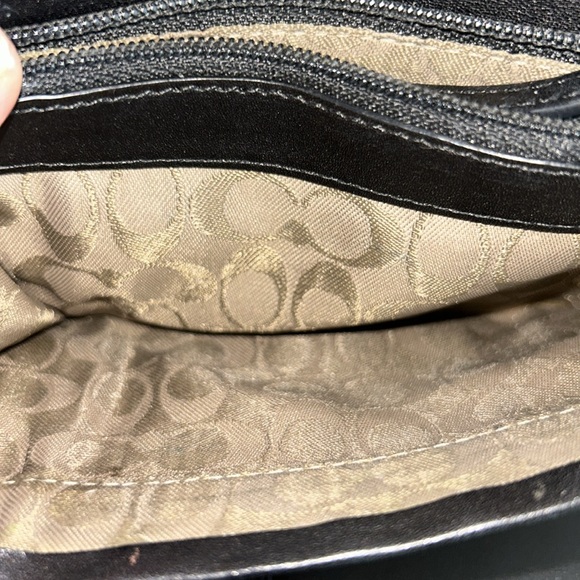 Coach Vintage Black Leather Trifold Wallet - Picture 10 of 15